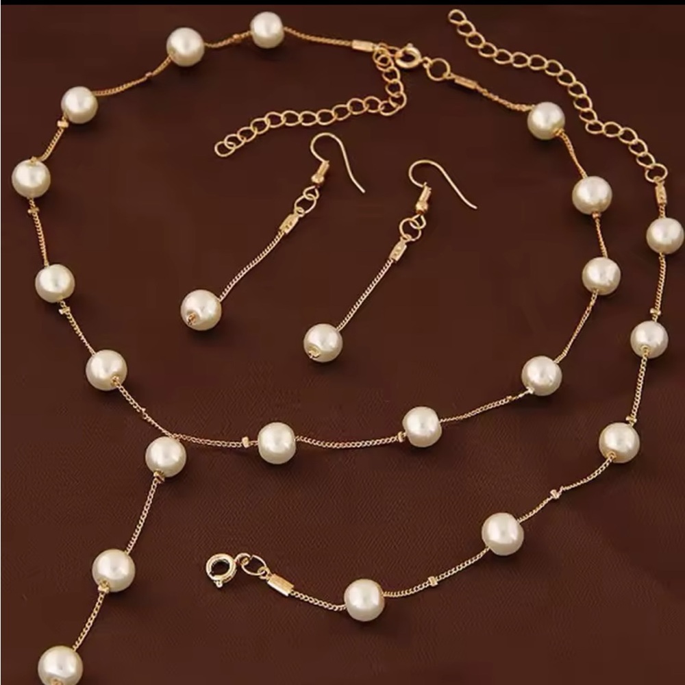 Chloe-Elegant Pearl Jewelry Set(Imitation Pearl)Necklace Bracelet Drop Earrings